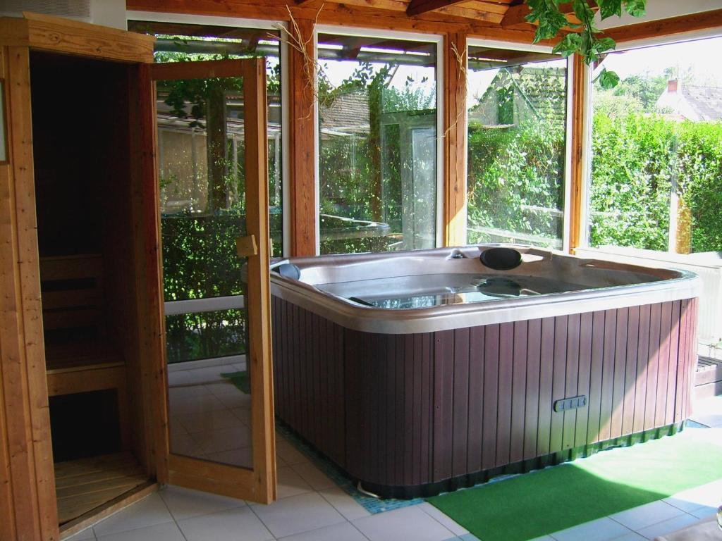 Agria Wellness Guesthouse Eger Exterior foto